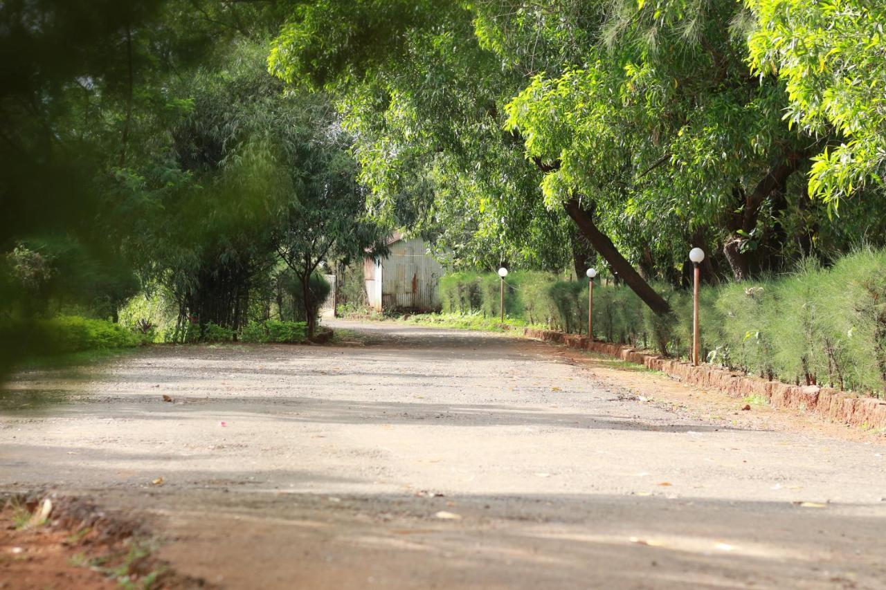 Koyna Lake Resort Koynanagar Exterior foto