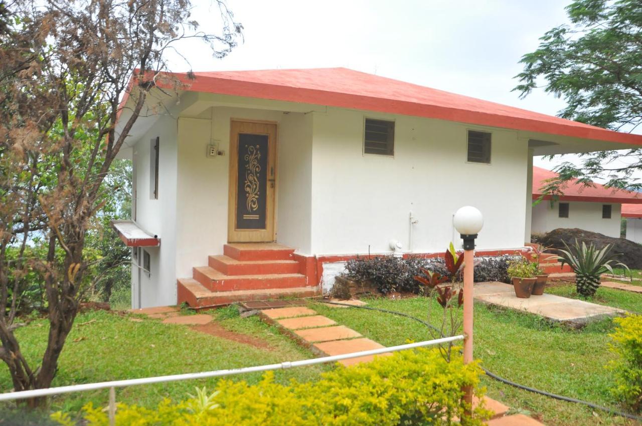 Koyna Lake Resort Koynanagar Exterior foto